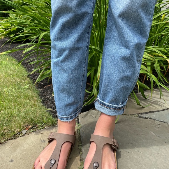 BDG MOM JEANS! - Picture 3 of 4